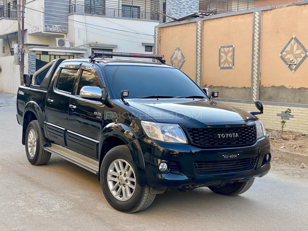 ٹویوٹا ہائیلکس 2016 for Sale in کراچی ٹویوٹا ہائیلکس 2016 for Sale in کراچی Image-2