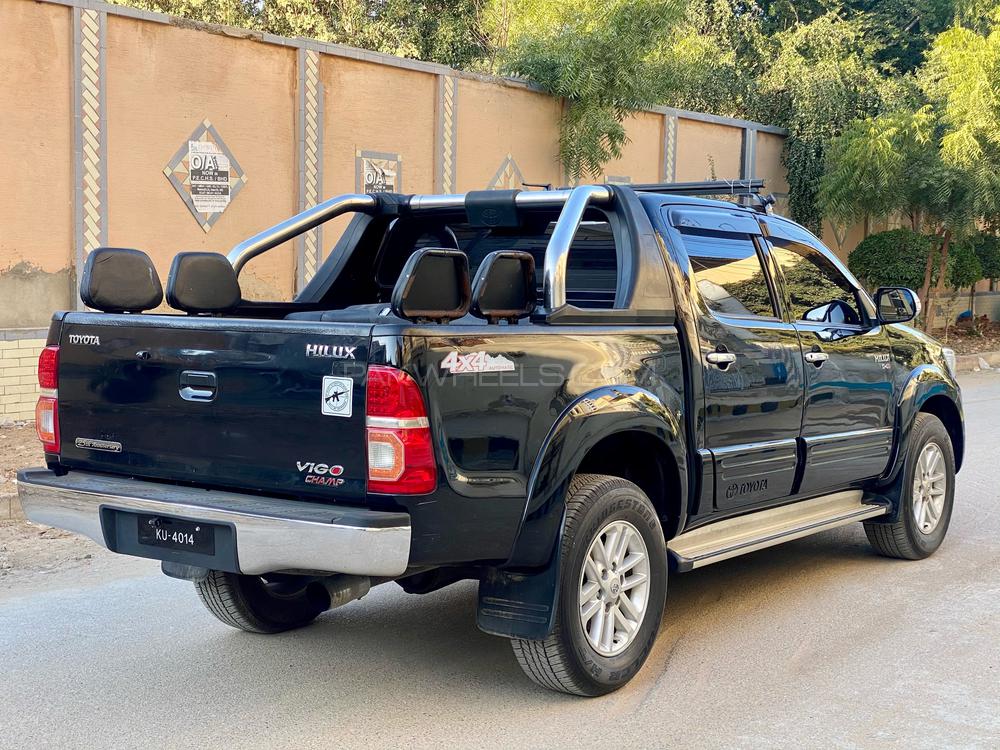 ٹویوٹا ہائیلکس 2016 for Sale in کراچی ٹویوٹا ہائیلکس 2016 for Sale in کراچی Image-8