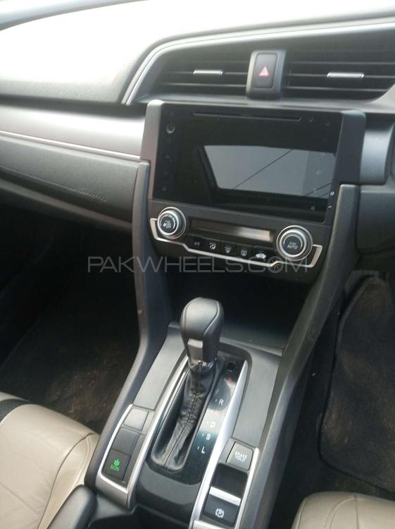 Honda Civic 2018 for Sale in Gujranwala Honda Civic 2018 for Sale in Gujranwala Image-7