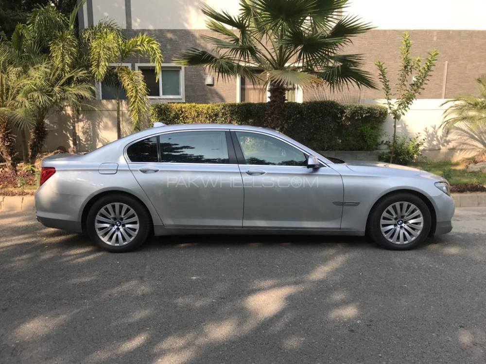 BMW 7 Series 2010 for Sale in Lahore BMW 7 Series 2010 for Sale in Lahore Image-3