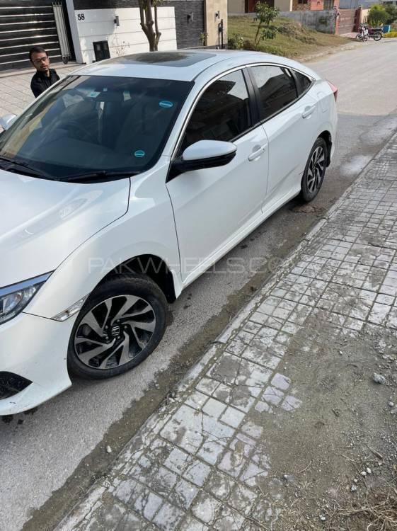 ہونڈا سوک 2018 for Sale in اسلام آباد ہونڈا سوک 2018 for Sale in اسلام آباد Image-2