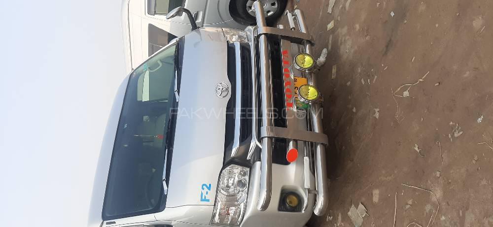 Toyota Hiace 2016 for Sale in Pir mahal Image-1