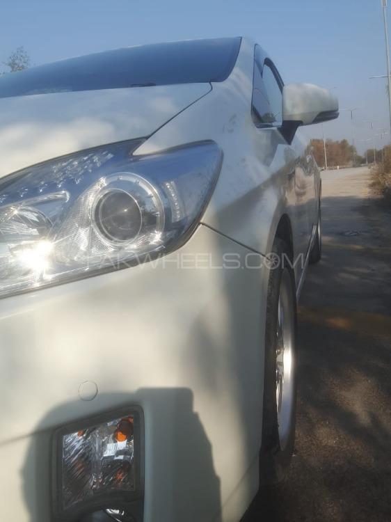Toyota Prius 2010 for Sale in Mardan Toyota Prius 2010 for Sale in Mardan Image-9