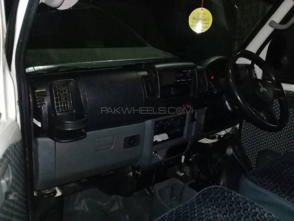 Mitsubishi Minicab 2011 for Sale in Peshawar Mitsubishi Minicab 2011 for Sale in Peshawar Image-3