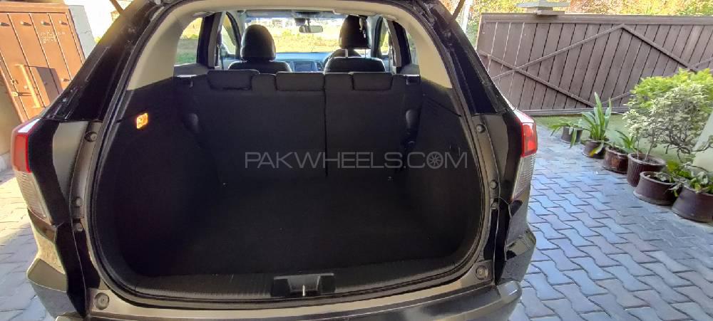 Honda Vezel 2013 for Sale in Islamabad Honda Vezel 2013 for Sale in Islamabad Image-10