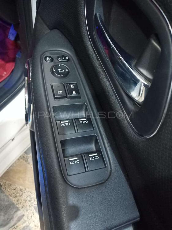 ہونڈا ویزِل 2014 for Sale in گجرانوالہ ہونڈا ویزِل 2014 for Sale in گجرانوالہ Image-11