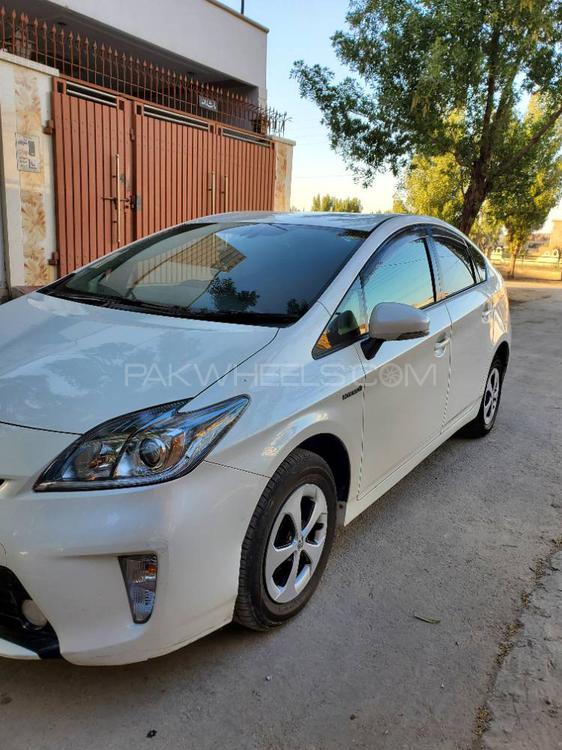 Toyota Prius 2015 for Sale in Sadiqabad Image-1