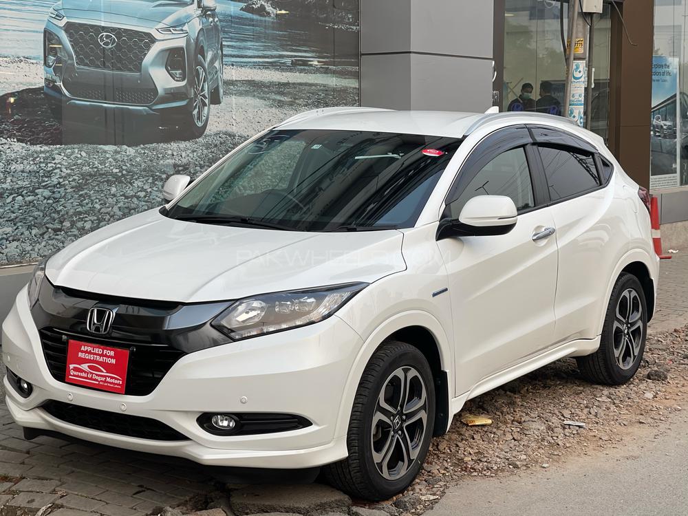 Honda Vezel 2015 for Sale in Lahore Image-1