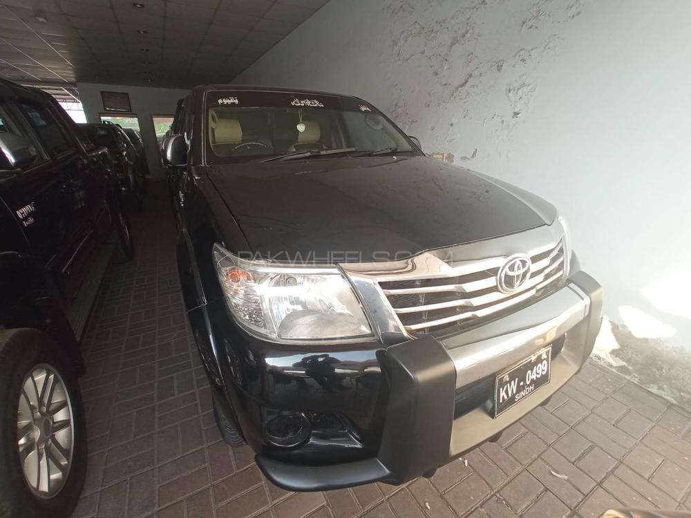 Toyota Hilux 2014 for Sale in Multan Image-1