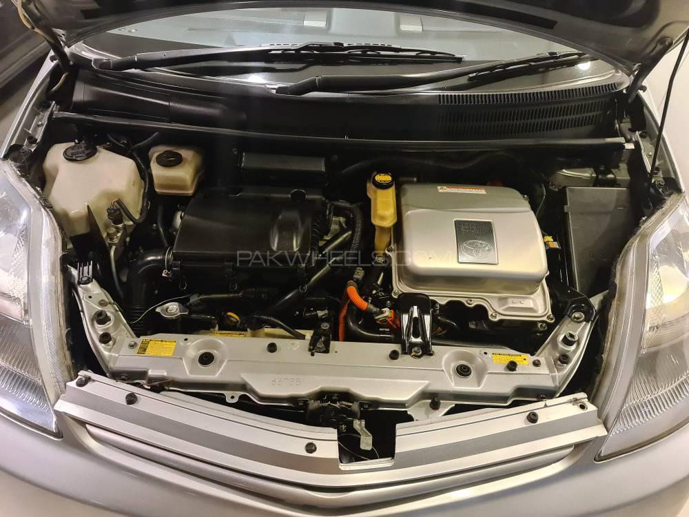 Toyota Prius 2010 for Sale in Rawalpindi Toyota Prius 2010 for Sale in Rawalpindi Image-13