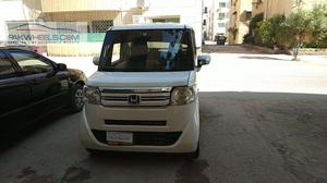 Slide_honda-n-box-2tone-color-style-l-package-2017-46099887