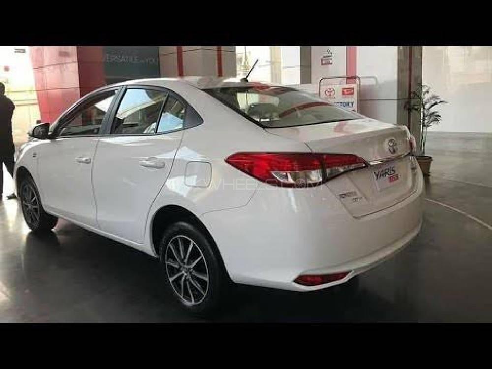 Toyota Yaris Sedan 2021 for Sale in Lahore Image-1