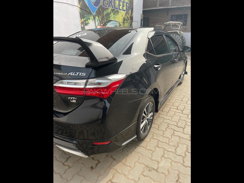 Toyota Corolla 2018 for Sale in Gujranwala Toyota Corolla 2018 for Sale in Gujranwala Image-5