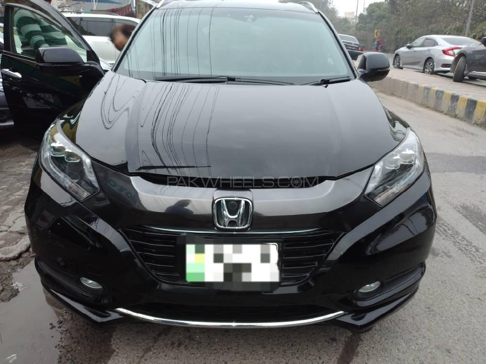Honda Vezel 2015 for Sale in Lahore Image-1