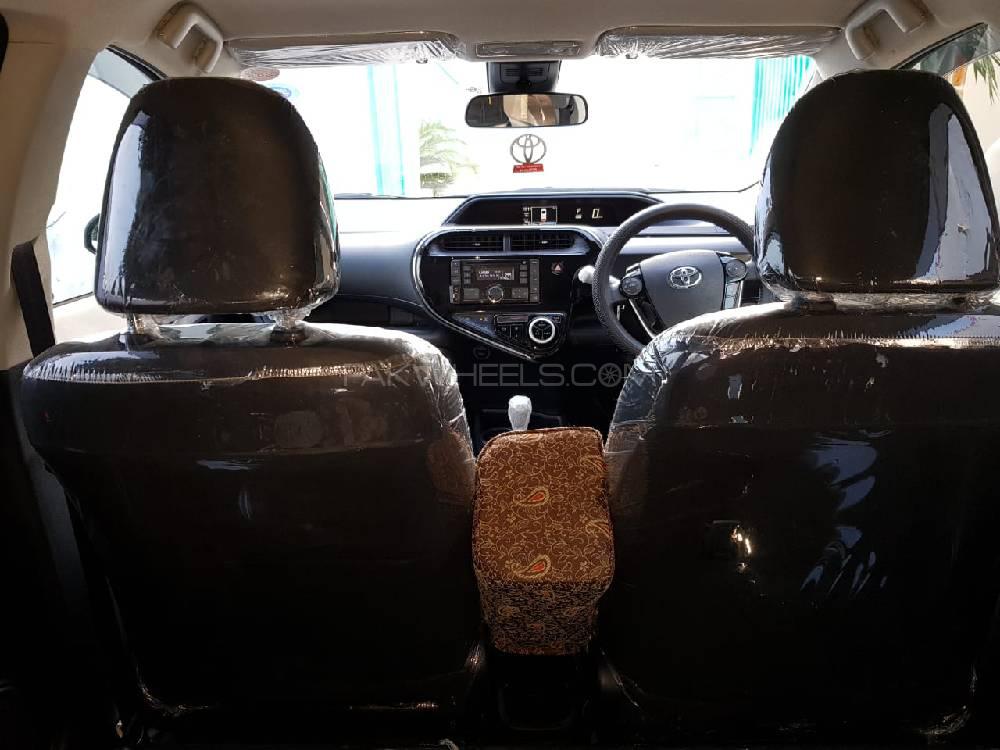 Toyota Prius 2017 for Sale in Malakand Agency Toyota Prius 2017 for Sale in Malakand Agency Image-7