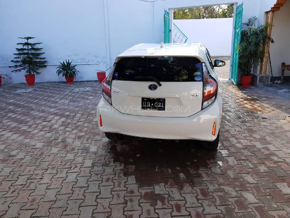 Toyota Prius 2017 for Sale in Malakand Agency Toyota Prius 2017 for Sale in Malakand Agency Image-12