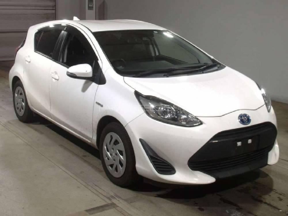 Toyota Prius 2017 for Sale in Malakand Agency Image-1