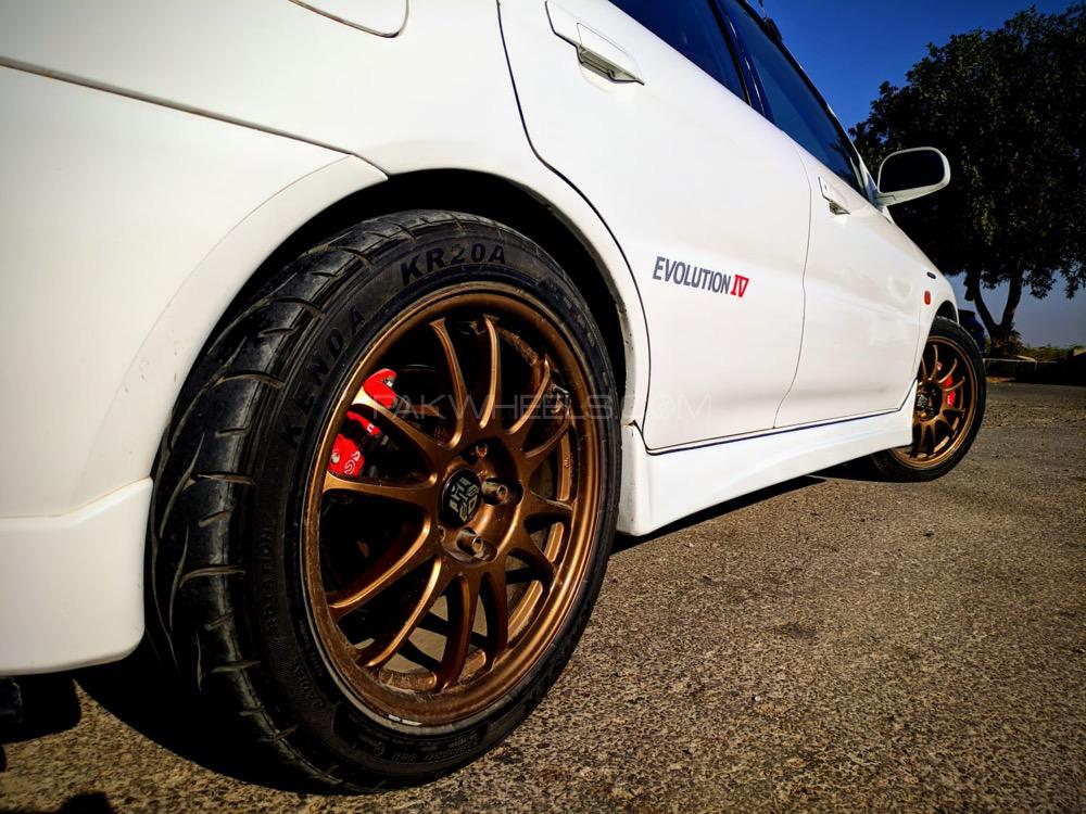 Mitsubishi Lancer Evolution X - 1996  Mitsubishi Lancer Evolution X - 1996  Image-2