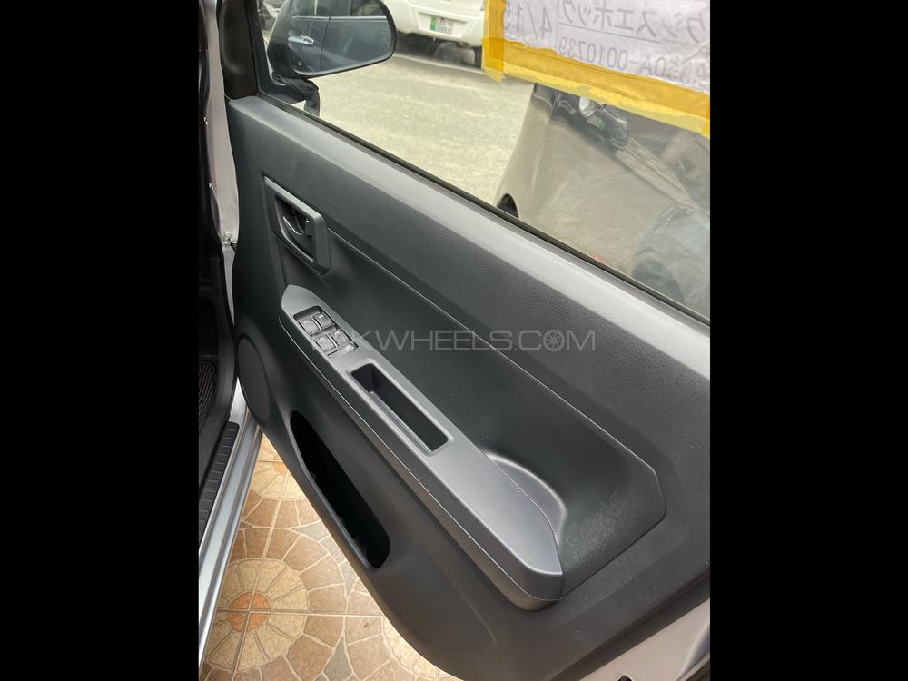 Toyota Pixis Epoch 2018 for Sale in Lahore Toyota Pixis Epoch 2018 for Sale in Lahore Image-13