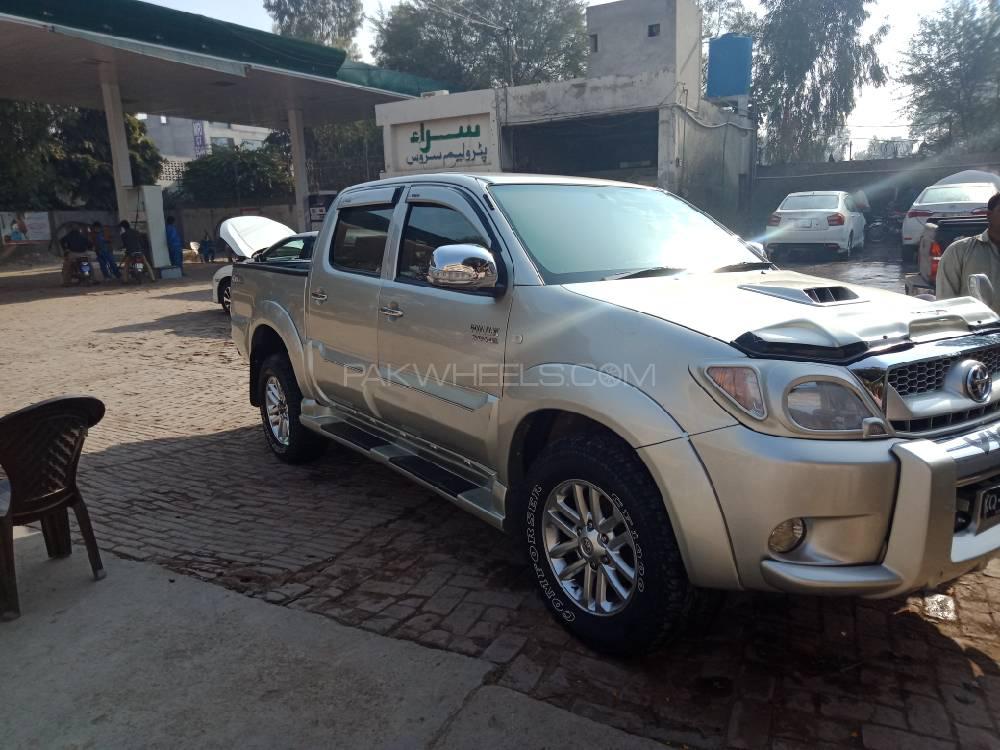 Toyota Hilux 2009 for Sale in Okara Image-1