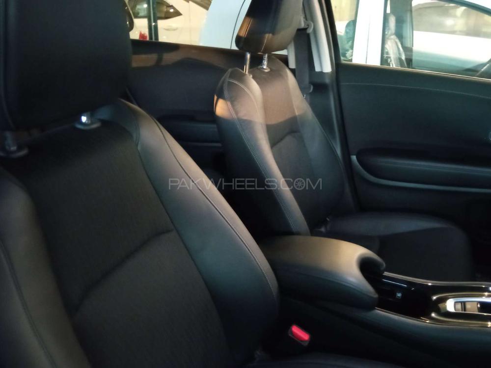 Honda Vezel 2019 for Sale in Rawalpindi Honda Vezel 2019 for Sale in Rawalpindi Image-7