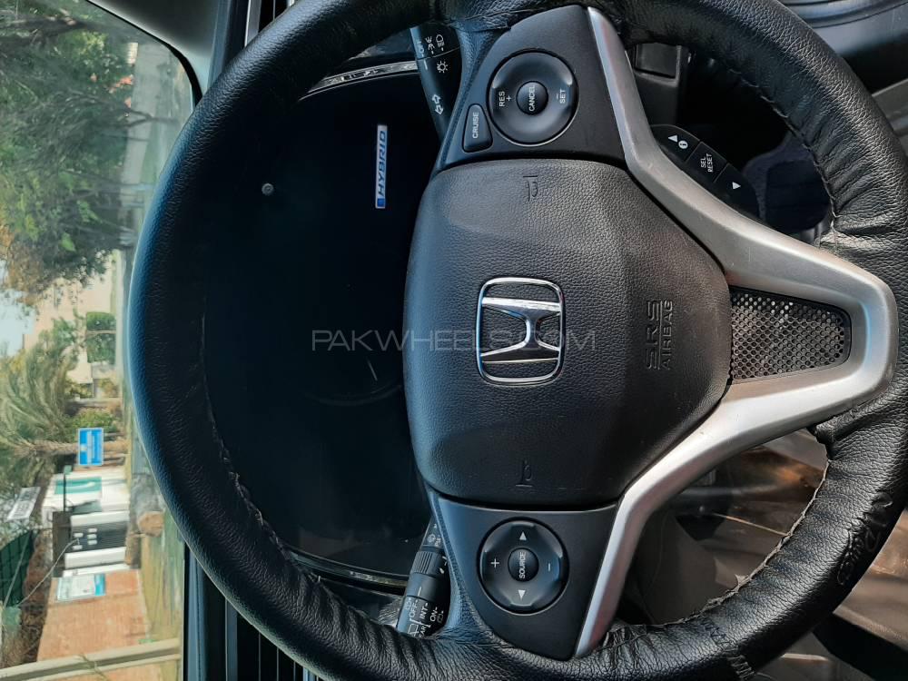 Honda Fit 2019 for Sale in Lahore Honda Fit 2019 for Sale in Lahore Image-9