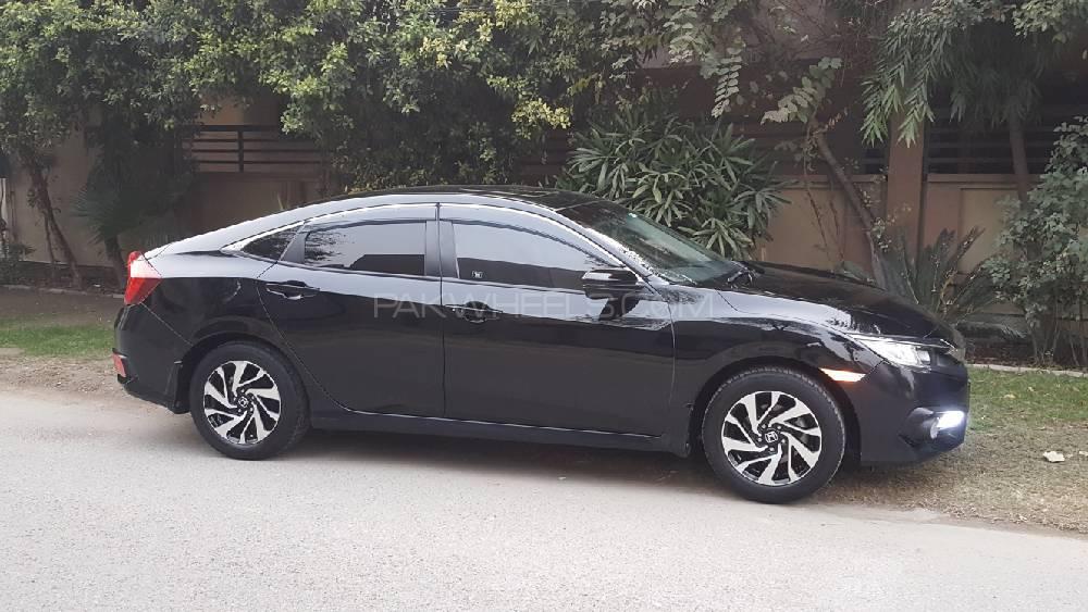 Honda Civic 2018 for Sale in Lahore Honda Civic 2018 for Sale in Lahore Image-8