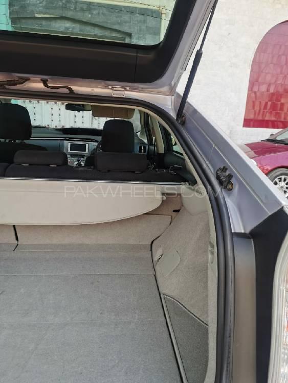 Toyota Prius 2013 for Sale in Peshawar Toyota Prius 2013 for Sale in Peshawar Image-10