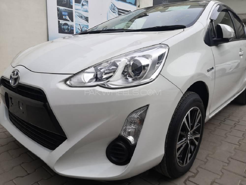 Toyota Aqua 2016 for Sale in Sialkot Image-1