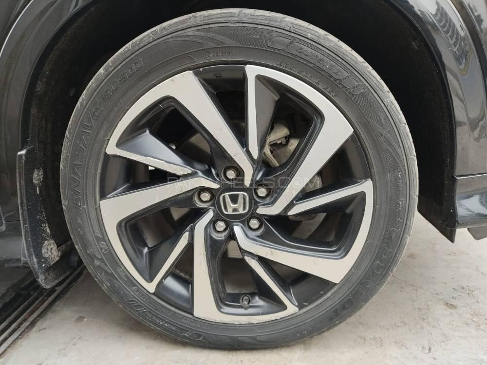 Honda Vezel 2017 for Sale in Lahore Honda Vezel 2017 for Sale in Lahore Image-13