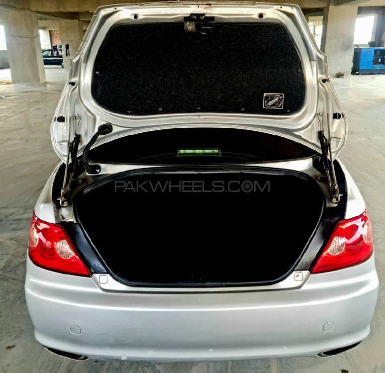 Toyota Mark X 2005 for Sale in Lahore Toyota Mark X 2005 for Sale in Lahore Image-11