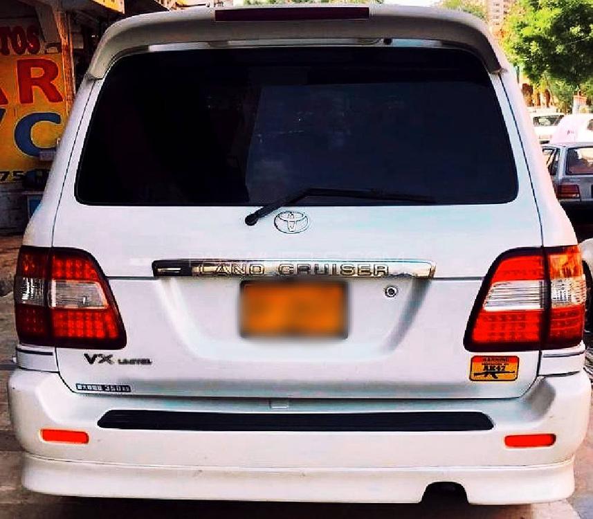 Toyota Land Cruiser 2004 for Sale in Karachi Image-1