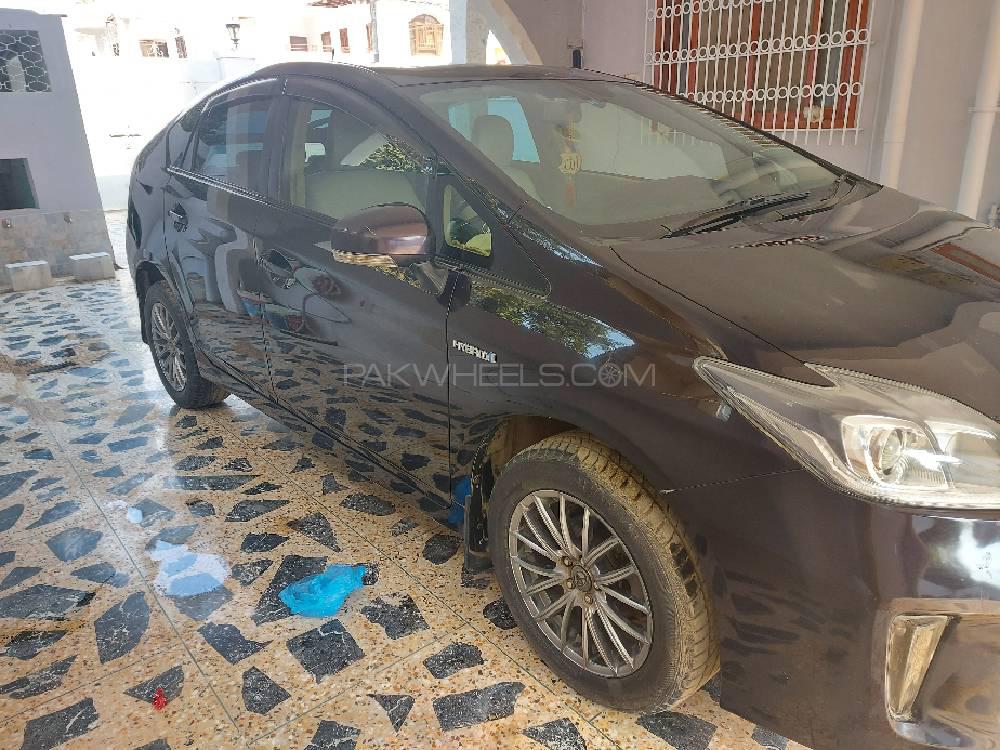 Toyota Prius 2012 for Sale in Karachi Toyota Prius 2012 for Sale in Karachi Image-3