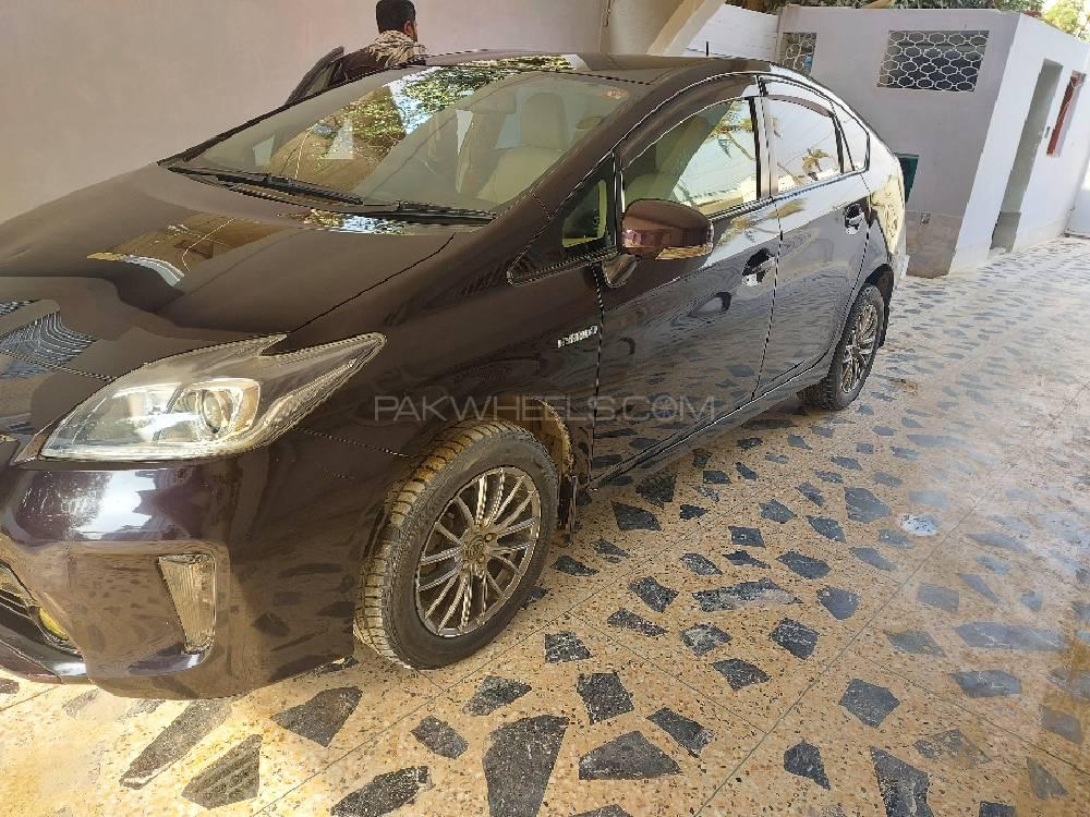 Toyota Prius 2012 for Sale in Karachi Toyota Prius 2012 for Sale in Karachi Image-4