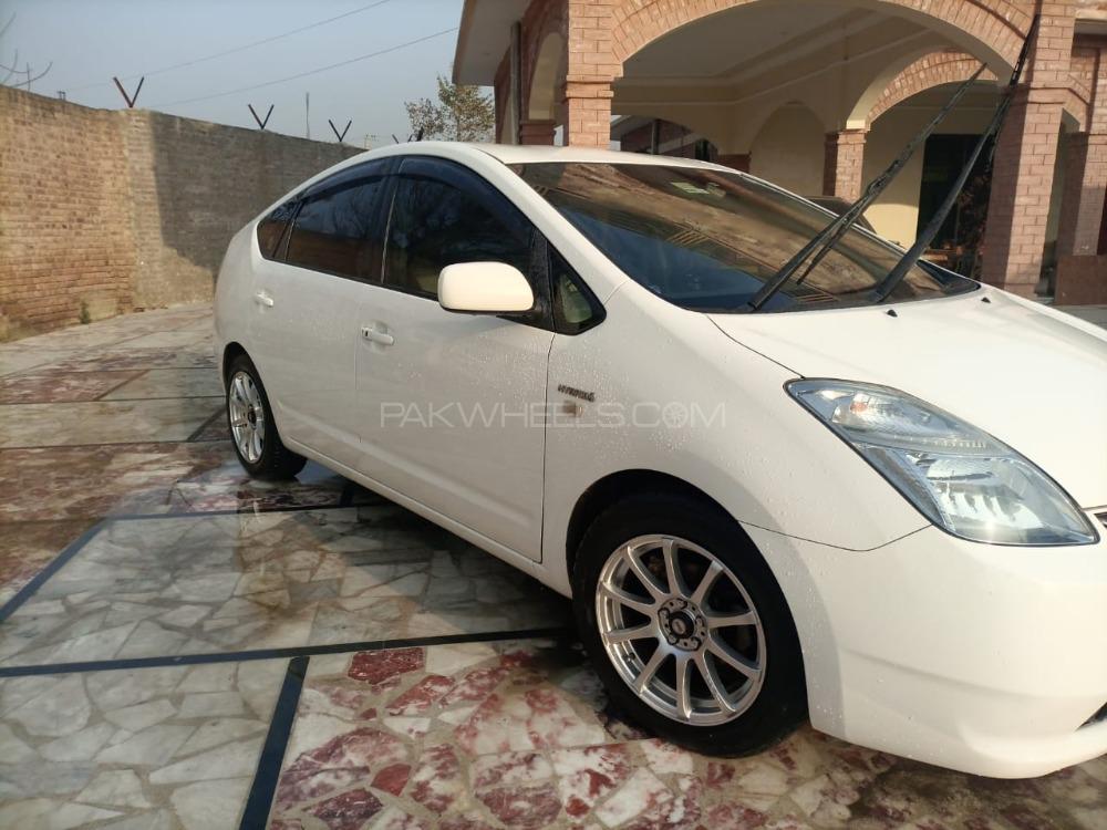 Toyota Prius 2007 for Sale in Peshawar Image-1