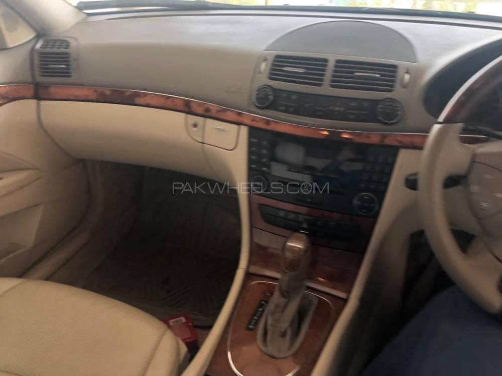 Mercedes Benz E Class 2006 for Sale in Karachi Mercedes Benz E Class 2006 for Sale in Karachi Image-4