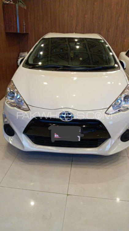 Toyota Aqua 2017 for Sale in Multan Image-1
