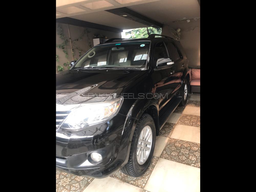 ٹویوٹا فورچیونر 2013 for Sale in لاہور ٹویوٹا فورچیونر 2013 for Sale in لاہور Image-2