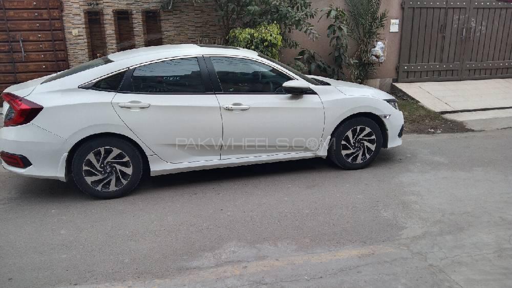 Honda Civic 2018 for Sale in Lahore Honda Civic 2018 for Sale in Lahore Image-3