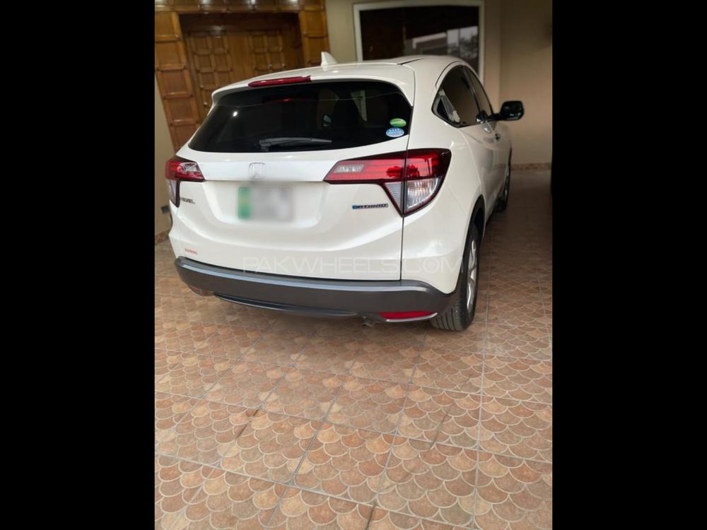 Honda Vezel 2015 for Sale in Lahore Honda Vezel 2015 for Sale in Lahore Image-18