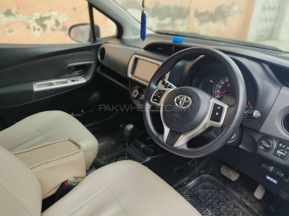 Toyota Vitz 2014 for Sale in Faisalabad Toyota Vitz 2014 for Sale in Faisalabad Image-10