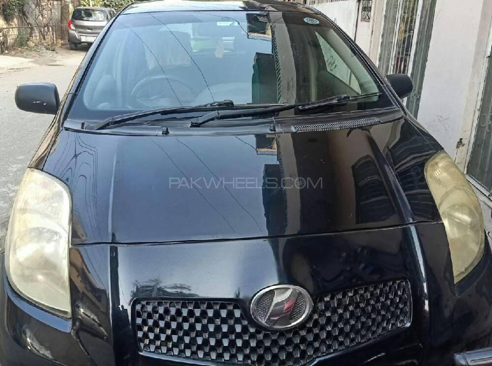Toyota Vitz 2006 for Sale in Lahore Image-1
