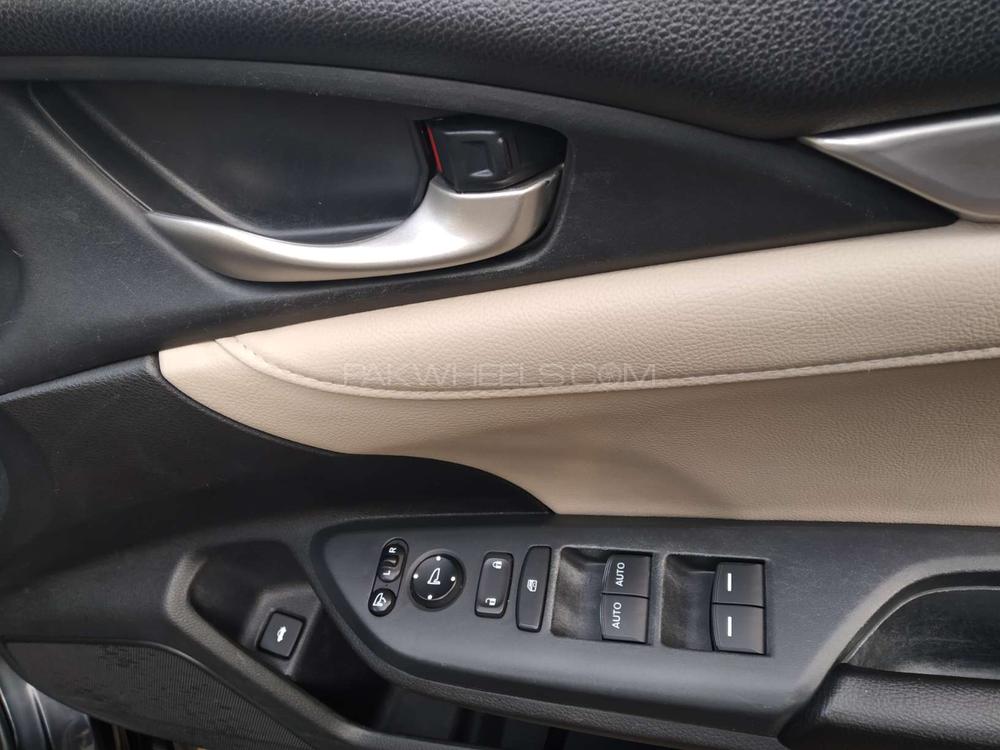 Honda Civic 2017 for Sale in Lahore Honda Civic 2017 for Sale in Lahore Image-15