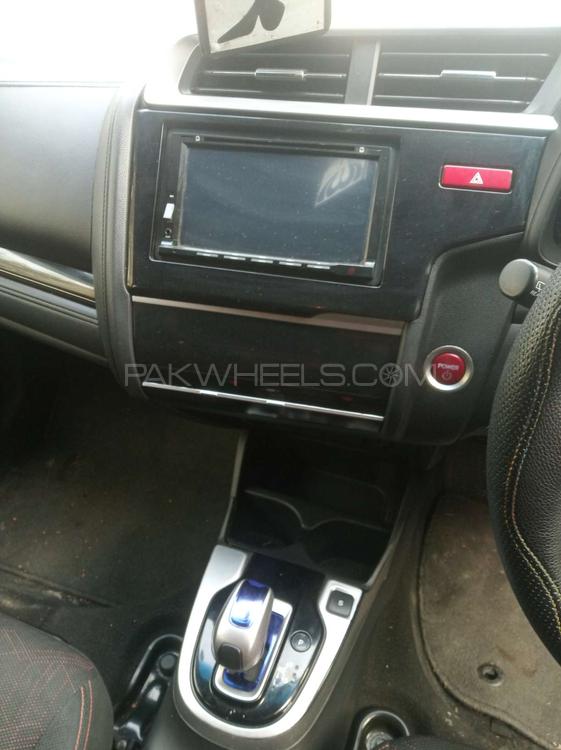 Honda Fit 2015 for Sale in Gujranwala Honda Fit 2015 for Sale in Gujranwala Image-13