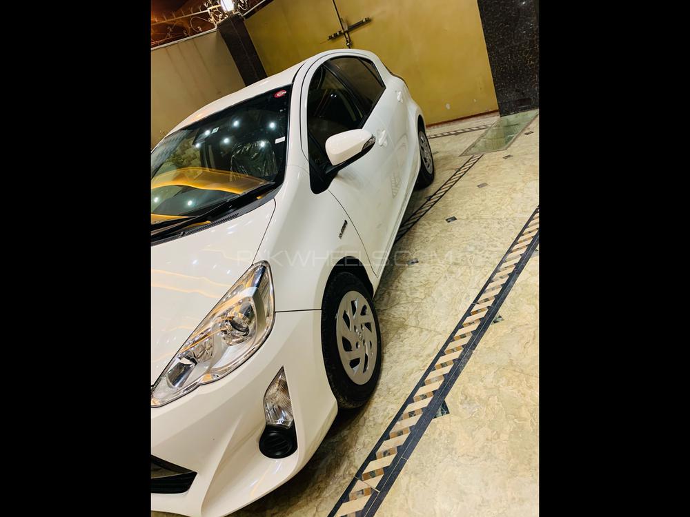 Toyota Aqua 2017 for Sale in Peshawar Toyota Aqua 2017 for Sale in Peshawar Image-2