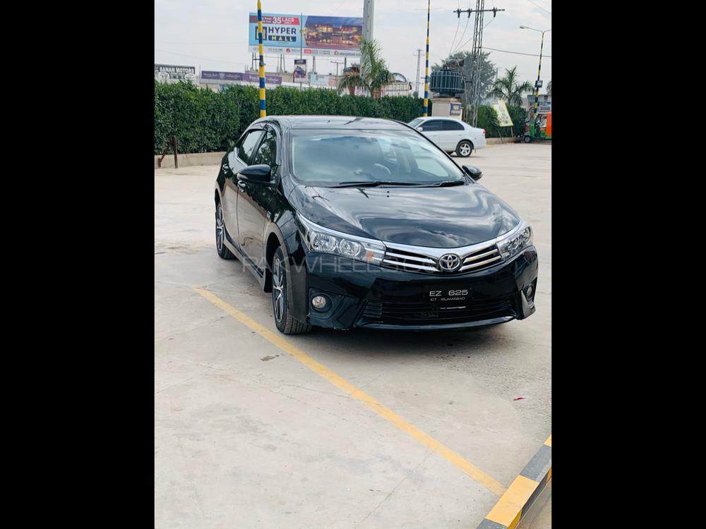 Toyota Corolla 2015 for Sale in Peshawar Image-1