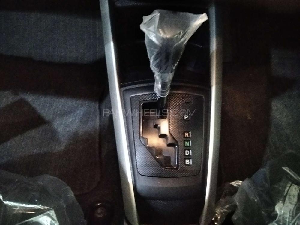 Toyota Corolla Fielder 2015 for Sale in Karachi Toyota Corolla Fielder 2015 for Sale in Karachi Image-6