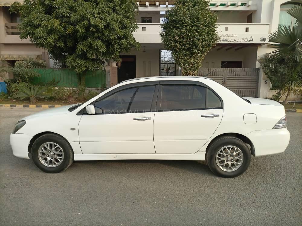 مٹسوبیشی لینسر 2005 for Sale in لاہور مٹسوبیشی لینسر 2005 for Sale in لاہور Image-7