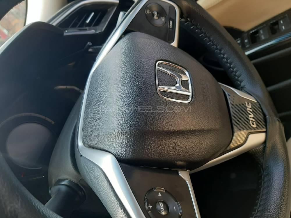 Honda Civic 2018 for Sale in Karachi Honda Civic 2018 for Sale in Karachi Image-19