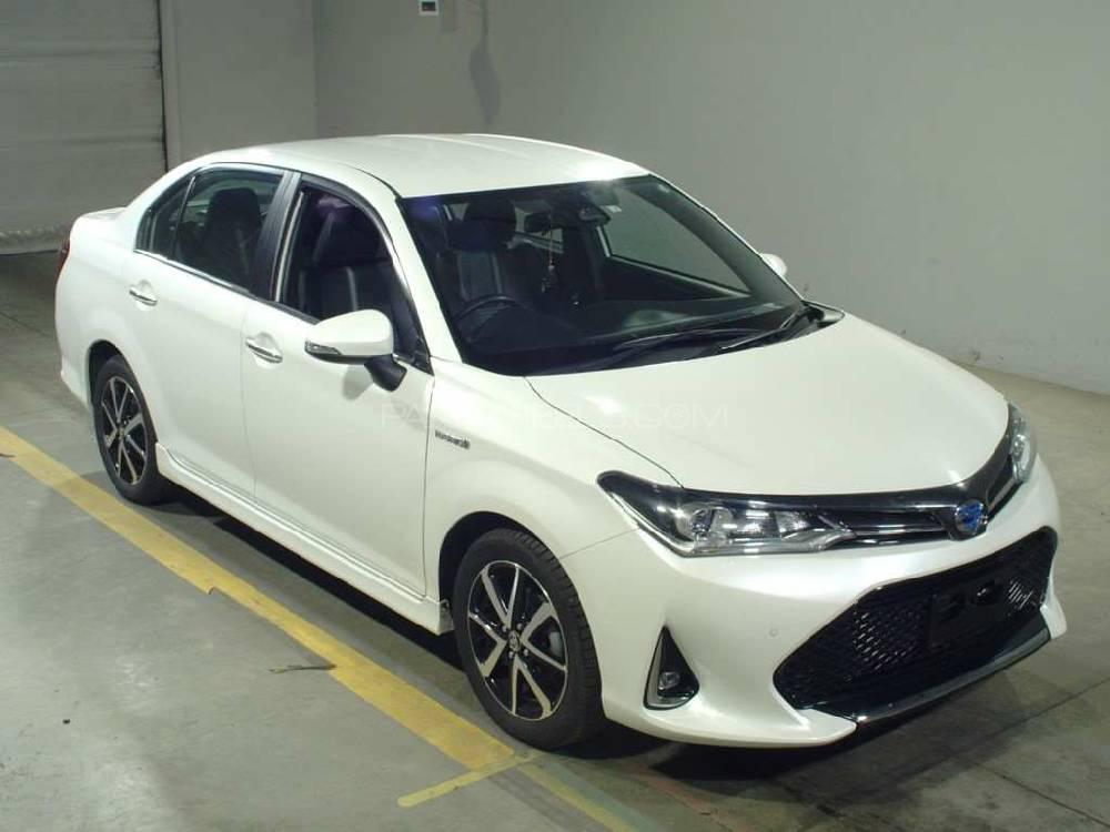 Toyota Corolla Axio 2018 for Sale in Wah cantt Image-1